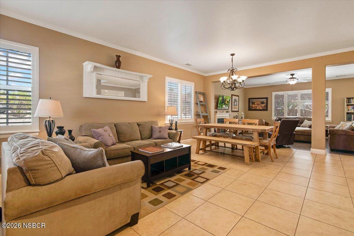 728 Pluto Avenue Lompoc, CA 93436 - Photo 5 of 43 09-zDSC_0864 copy