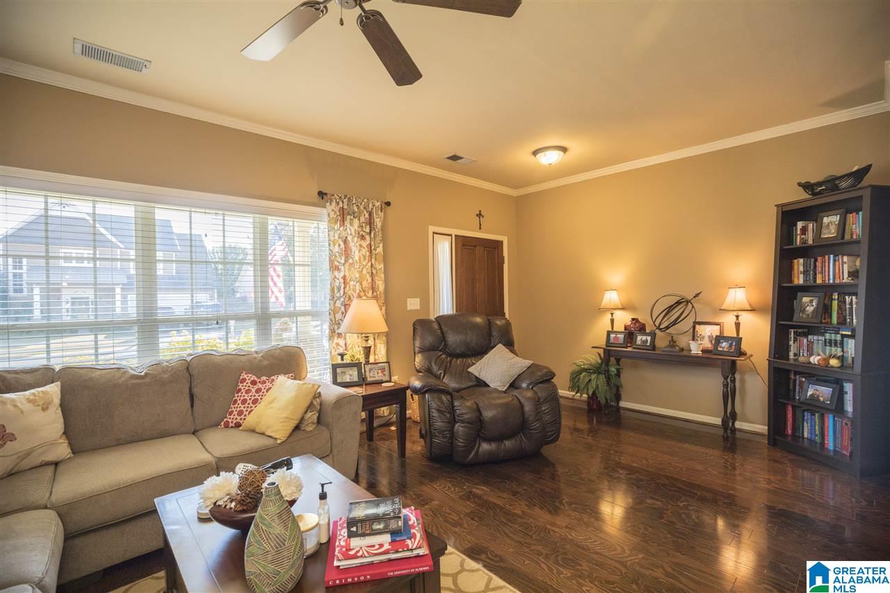 204 Nottingham Drive Calera, AL 35040 - Photo 4 of 31
