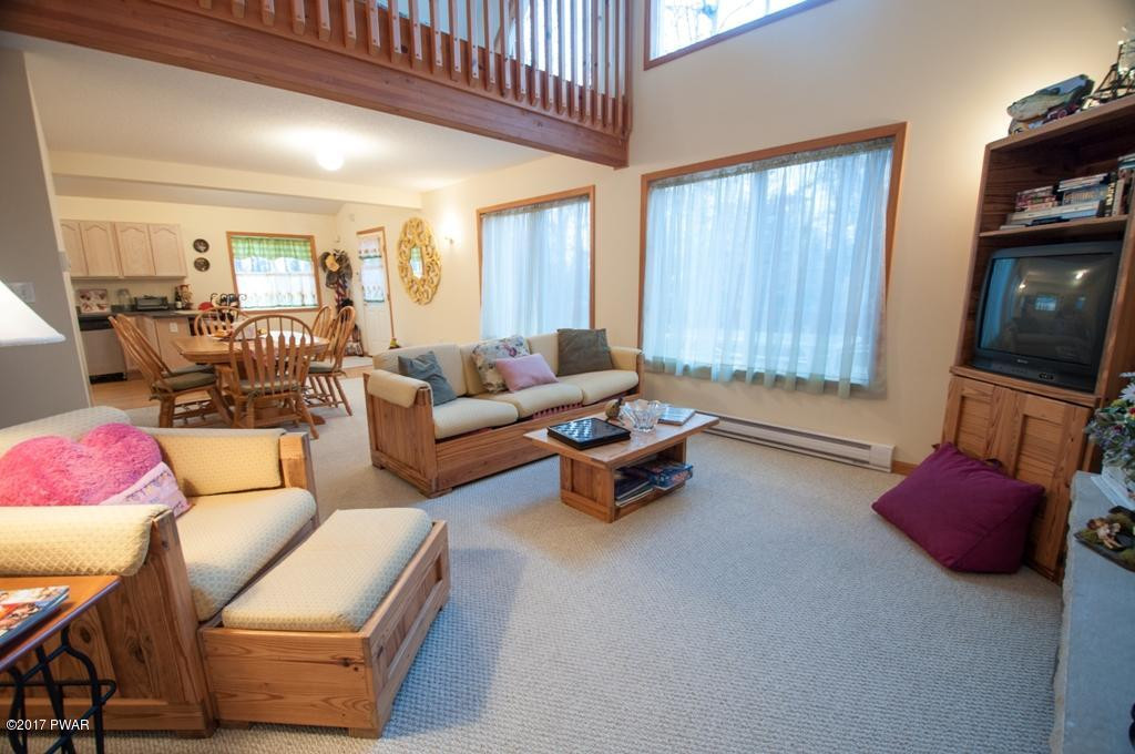 1067 Deer Valley Road Lake Ariel, PA 18436 - Photo 5 of 43 5-Living Room alt view4
