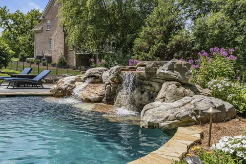 $2,699,999 | 8218 Holly Road, Brentwood, TN 37027