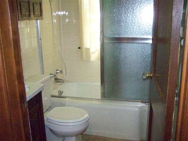 2046 Hickory Grove Road Davenport, IA 52804 - Photo 8 of 9 Gallery Image 8