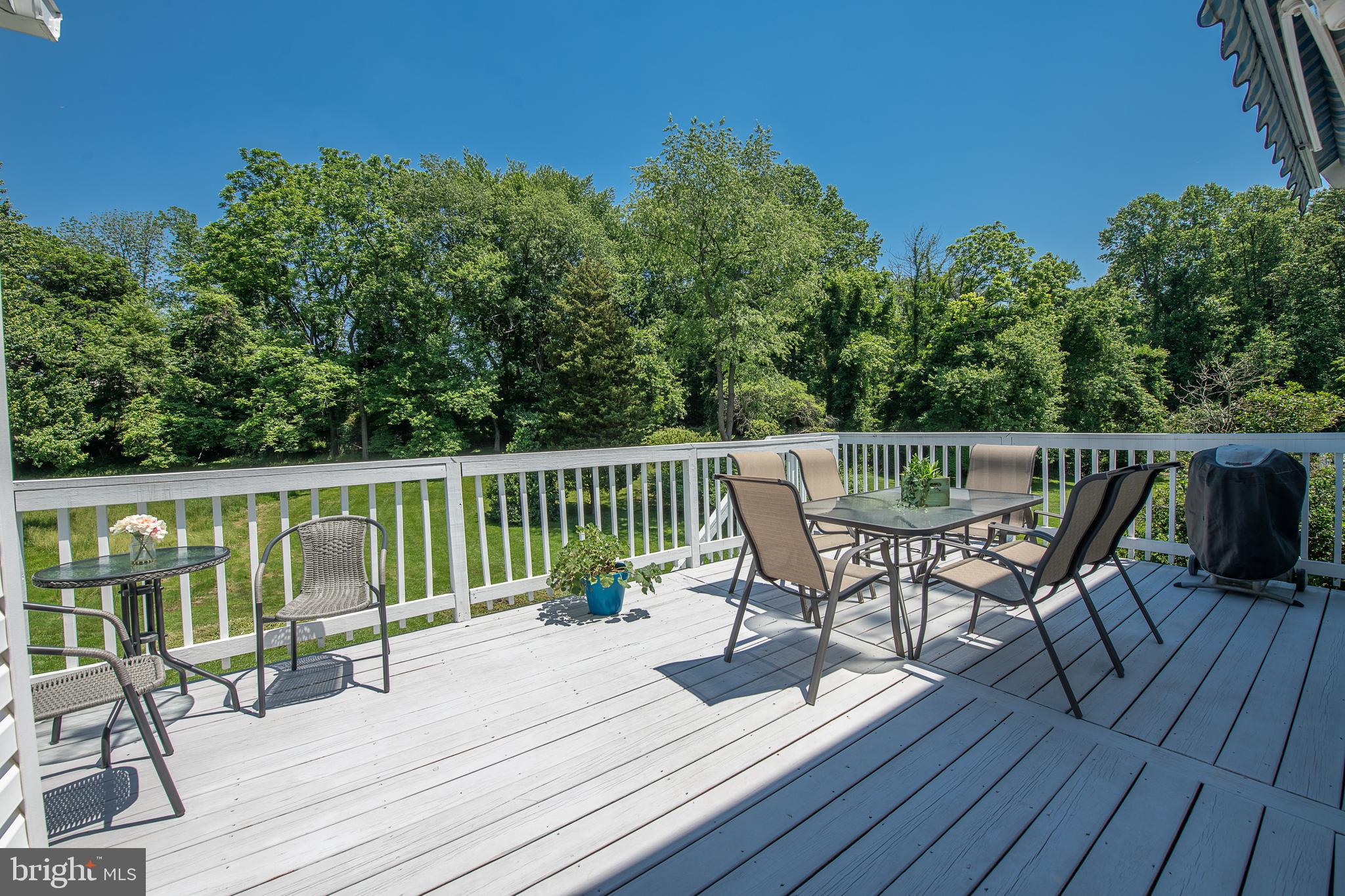 612 Barry Drive Springfield, PA 19064 - Photo 40 of 47 Rear deck
