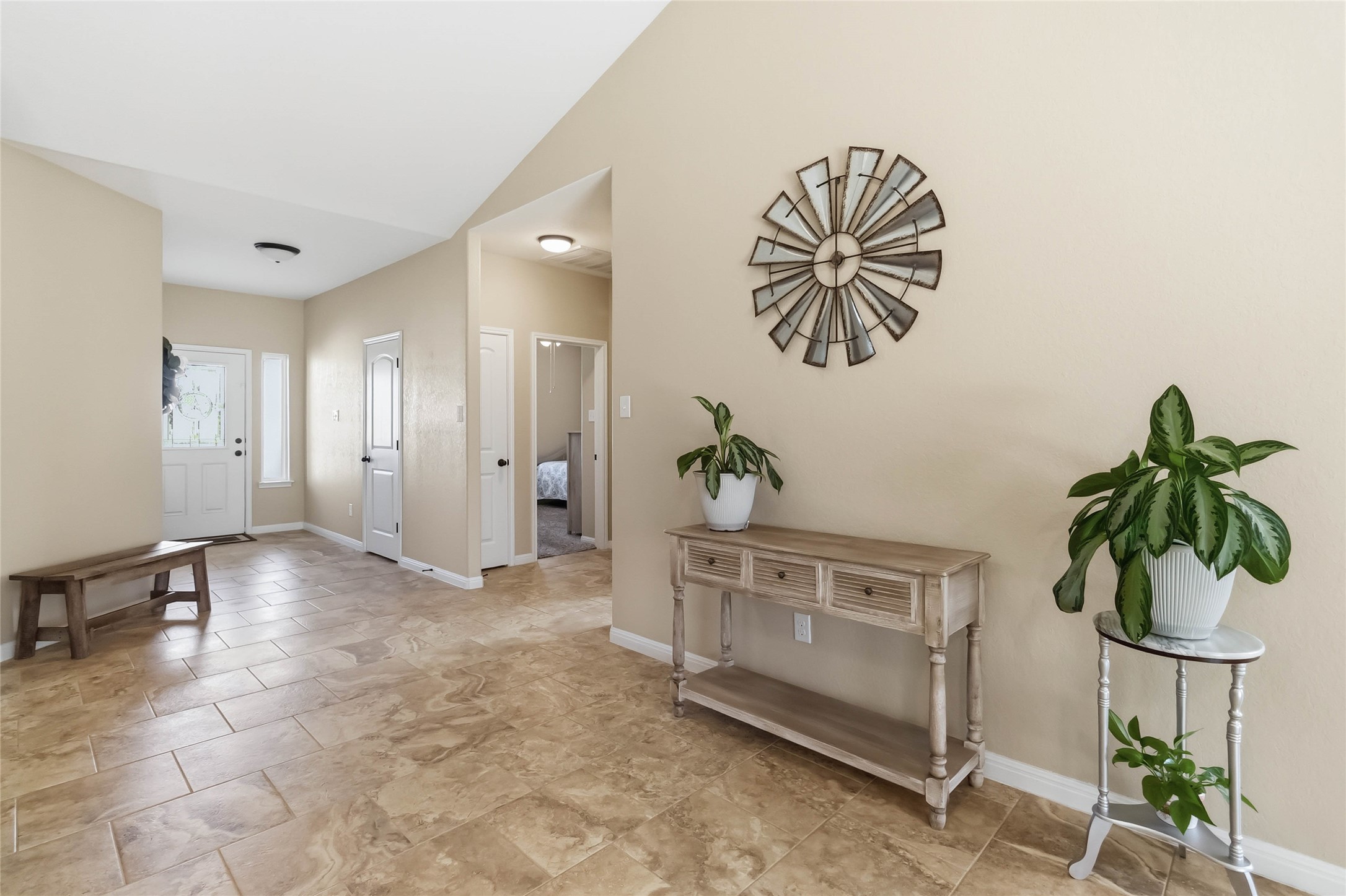 285 Hummingbird Way Martindale, TX 78655 - Photo 18 of 40 a view of livingroom with furniture and a potted plant