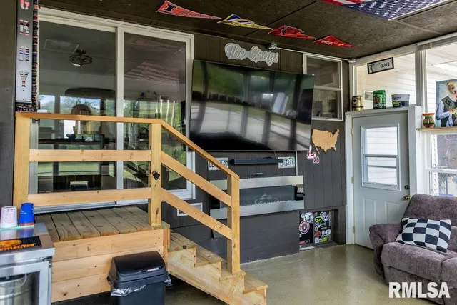 $239,500 | 1100 West Hickory Street, Canton, IL 61520