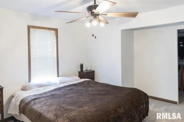 $239,500 | 1100 West Hickory Street, Canton, IL 61520