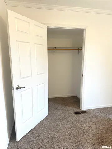 $239,500 | 1100 West Hickory Street, Canton, IL 61520