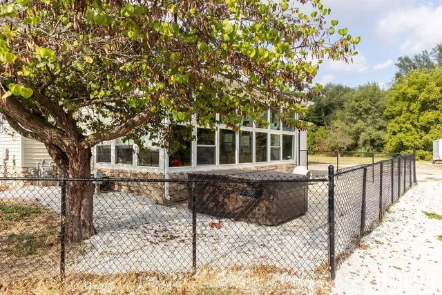 $239,500 | 1100 West Hickory Street, Canton, IL 61520