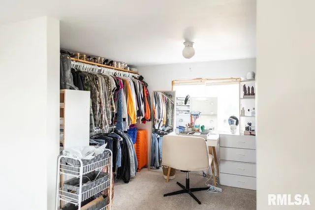 $239,500 | 1100 West Hickory Street, Canton, IL 61520