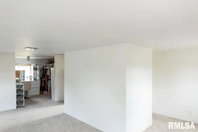 $239,500 | 1100 West Hickory Street, Canton, IL 61520