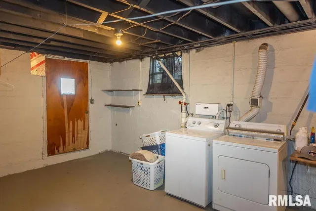 $239,500 | 1100 West Hickory Street, Canton, IL 61520