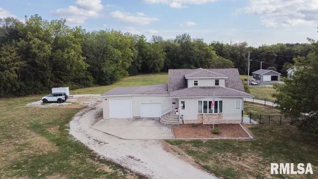 $239,500 | 1100 West Hickory Street, Canton, IL 61520