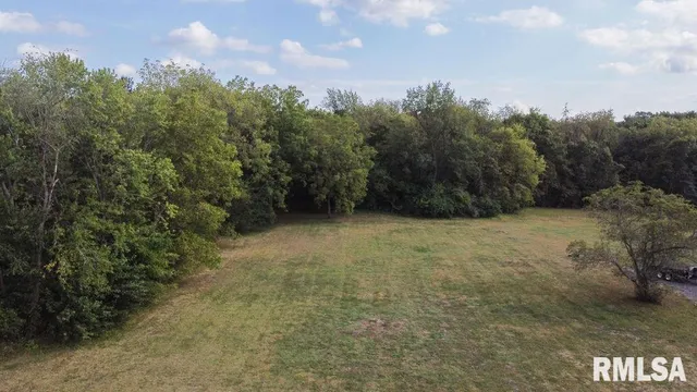 $239,500 | 1100 West Hickory Street, Canton, IL 61520