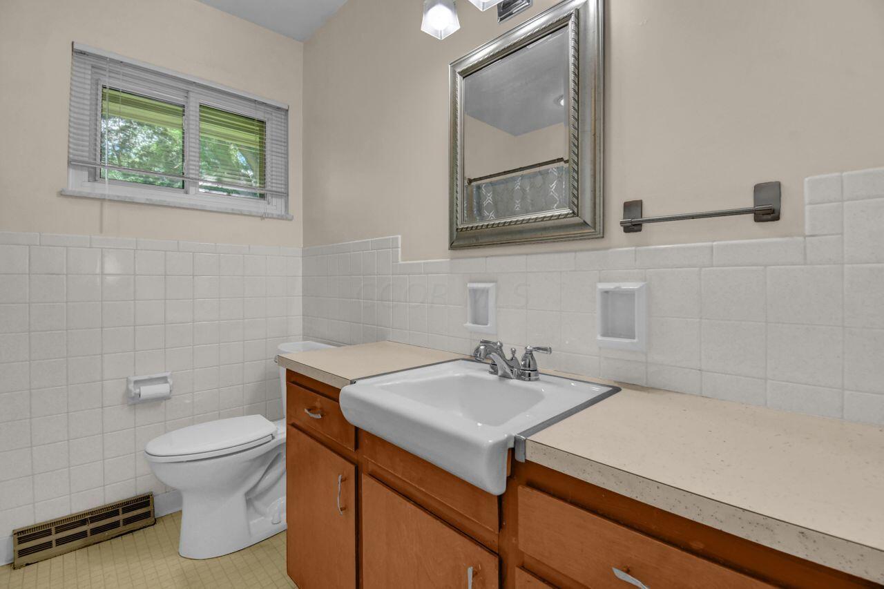 4145 Kendale Road Columbus, OH 43220 - Photo 13 of 37 4145 Kendale Road
