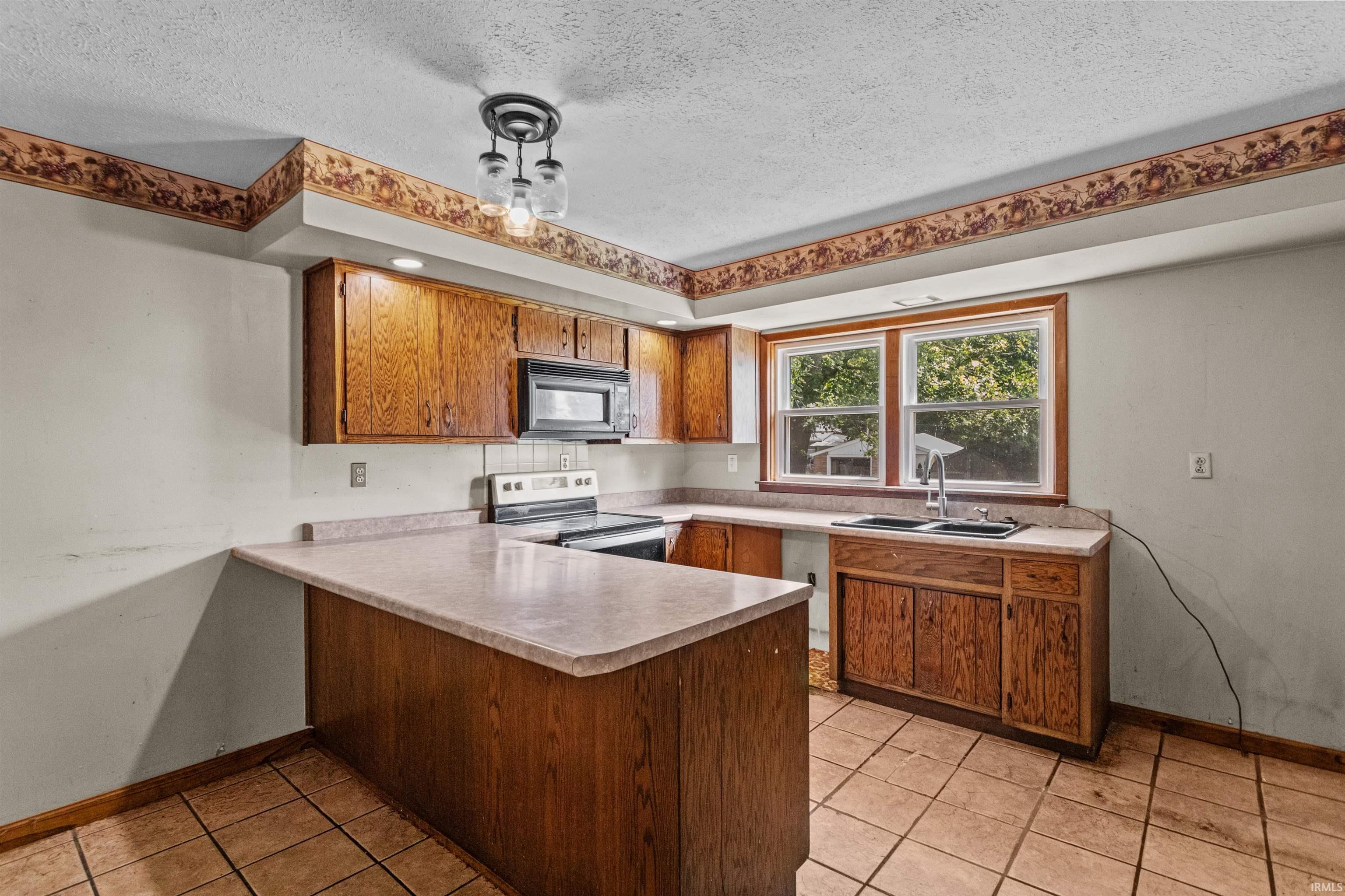 321 North Main Street Tipton, IN 46072 - Photo 11 of 18 Gallery Image 11