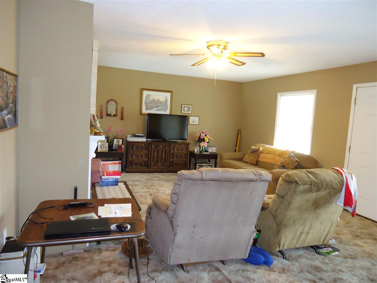 452 Metric Road Laurens, SC 29360 - Photo 7 of 15 Gallery Image 7