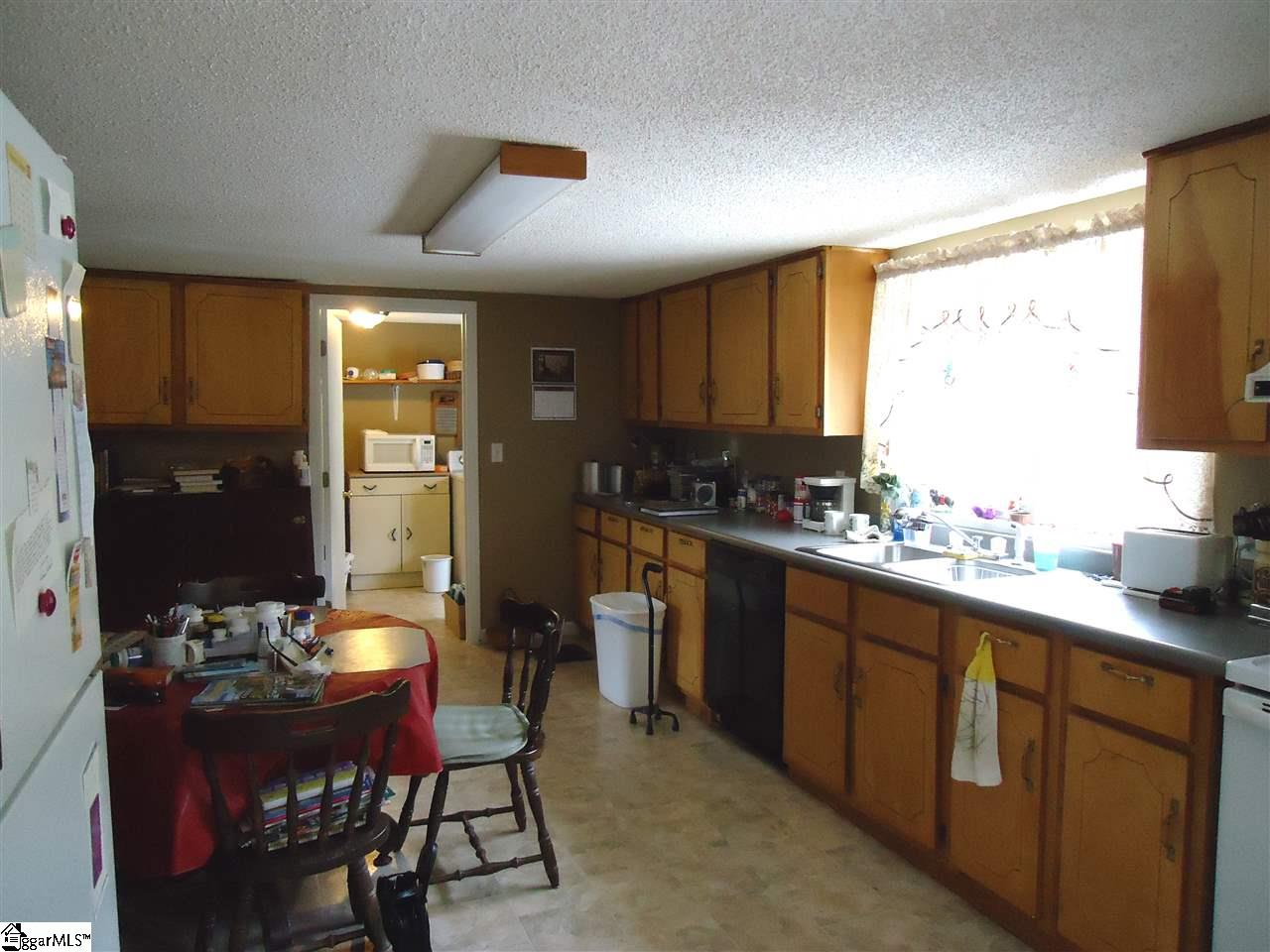 452 Metric Road Laurens, SC 29360 - Photo 8 of 15 Gallery Image 8