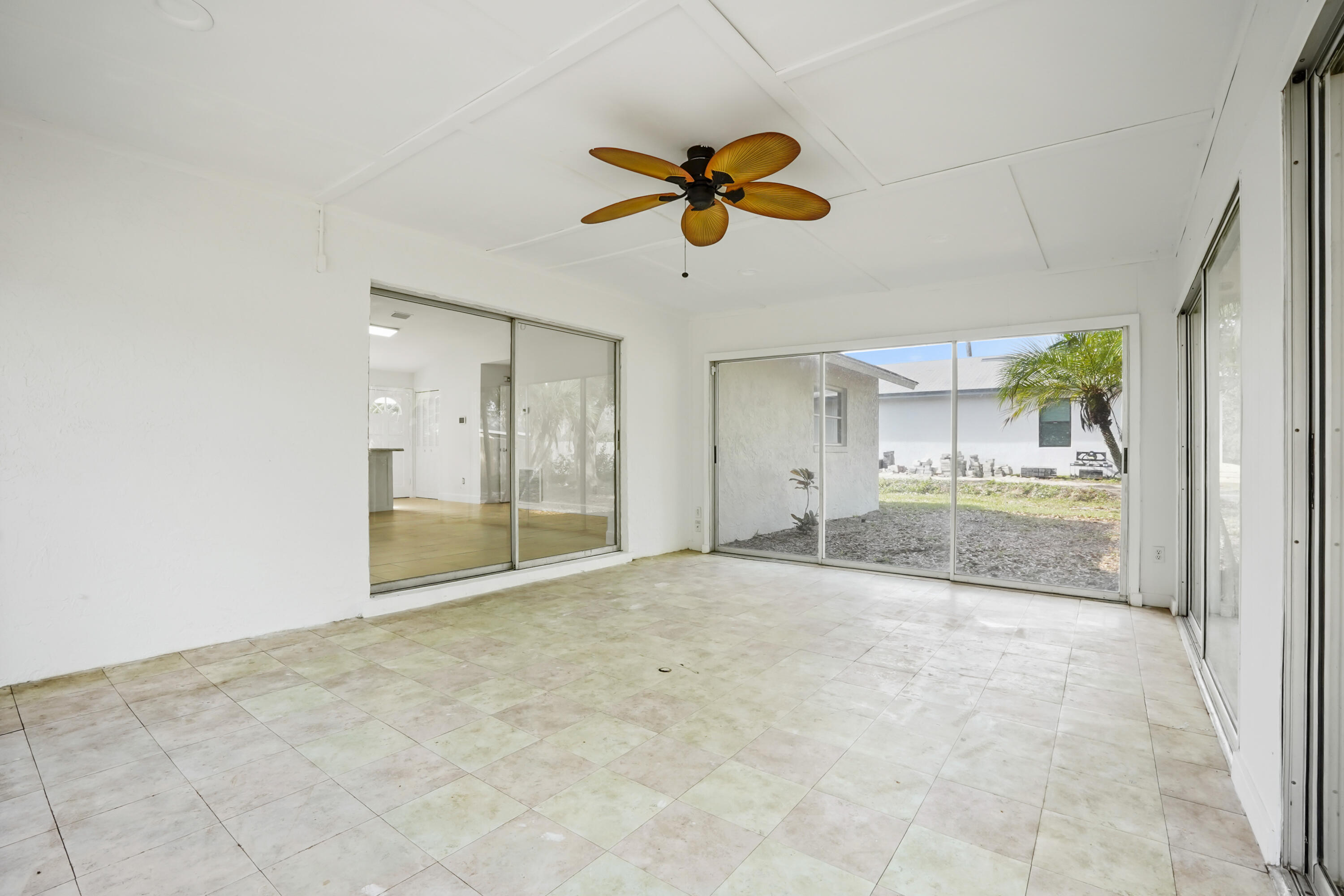 6802 Ocala Avenue Fort Pierce, FL 34951 - Photo 27 of 34 27 sunroom 02