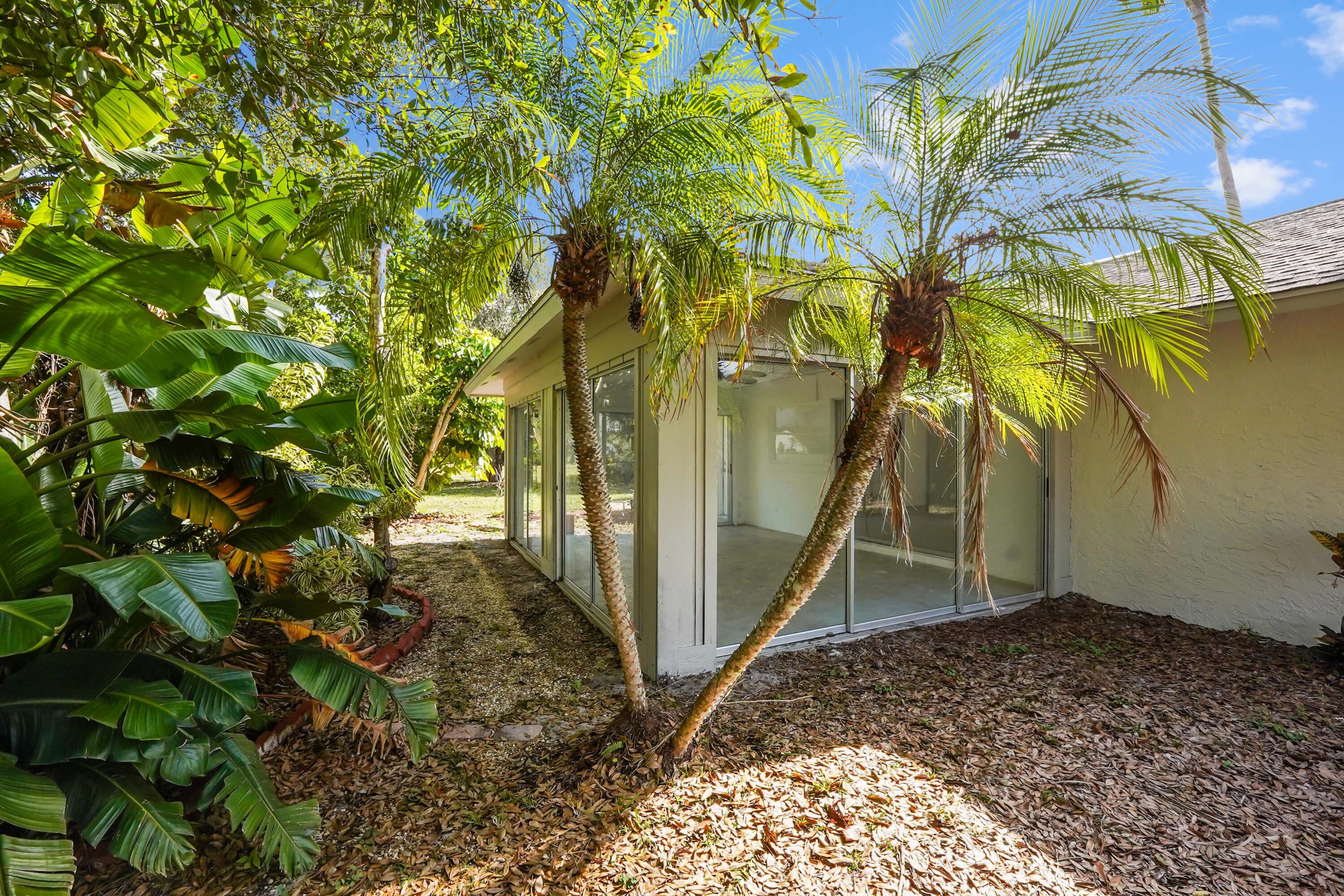 6802 Ocala Avenue Fort Pierce, FL 34951 - Photo 33 of 34 33 Rear 05