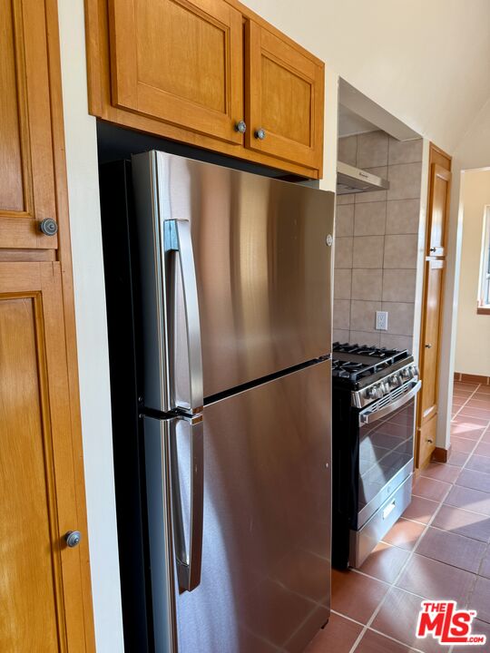 1227 Ridgeley Drive, Unit UPPER) Los Angeles, CA 90019 - Photo 18 of 54