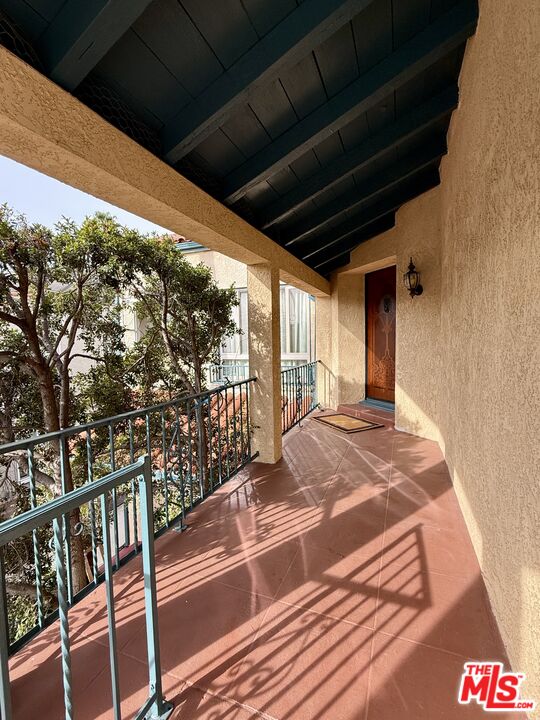 1227 Ridgeley Drive, Unit UPPER) Los Angeles, CA 90019 - Photo 45 of 54