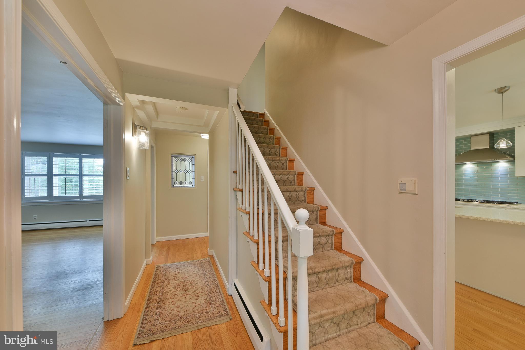 6113 West Mill Road Flourtown, PA 19031 - Photo 13 of 39 Bright Center Hall Foyer