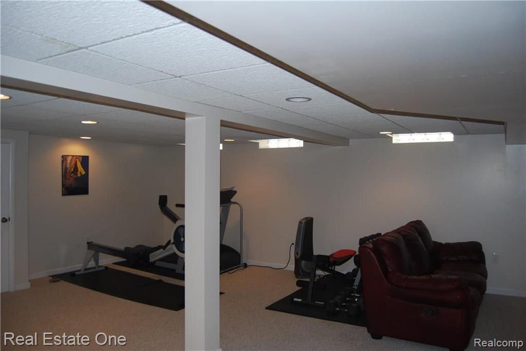 540 Rolling Green Circle Rochester Hills, MI 48309 - Photo 18 of 26
