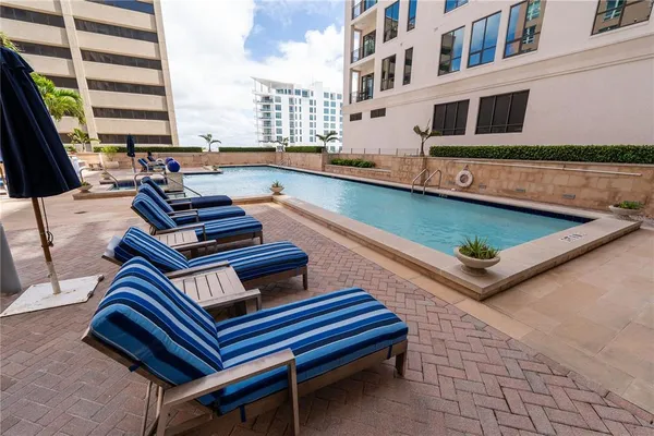 $2,950 | 1350 Main Street, Unit 200, Sarasota, FL 34236