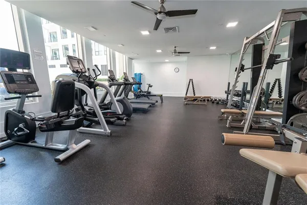 $2,950 | 1350 Main Street, Unit 200, Sarasota, FL 34236