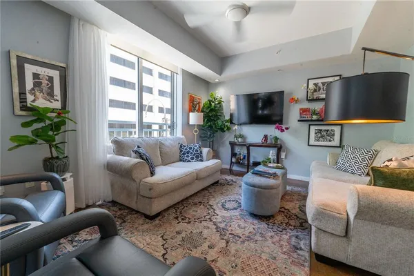 $2,950 | 1350 Main Street, Unit 200, Sarasota, FL 34236