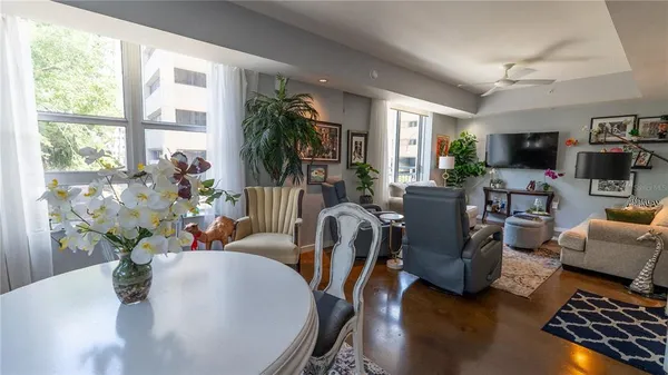 $2,950 | 1350 Main Street, Unit 200, Sarasota, FL 34236