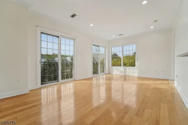 $4,700 | 1212 The Plaza, Tenafly, NJ 07670