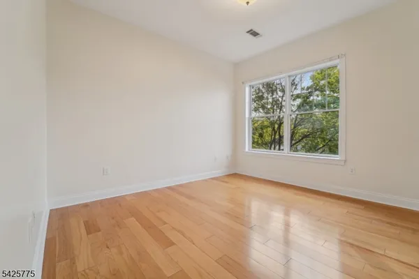 $4,700 | 1212 The Plaza, Tenafly, NJ 07670