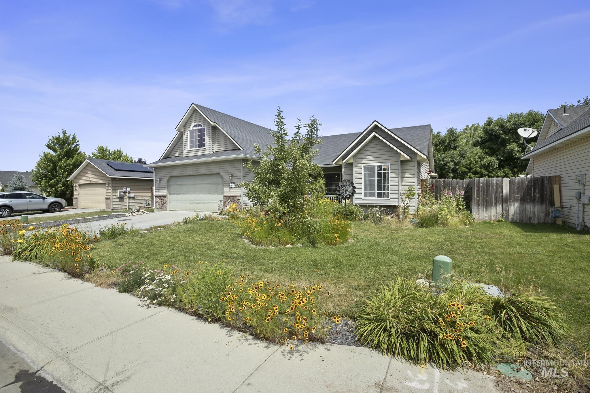 2611 Carnegie Street Caldwell, ID 83607 - Photo 2 of 46