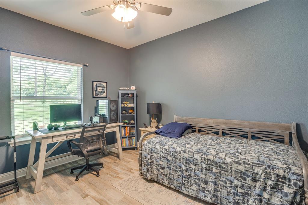 739 County Road 3696 Springtown, TX 76082 - Photo 27 of 39
