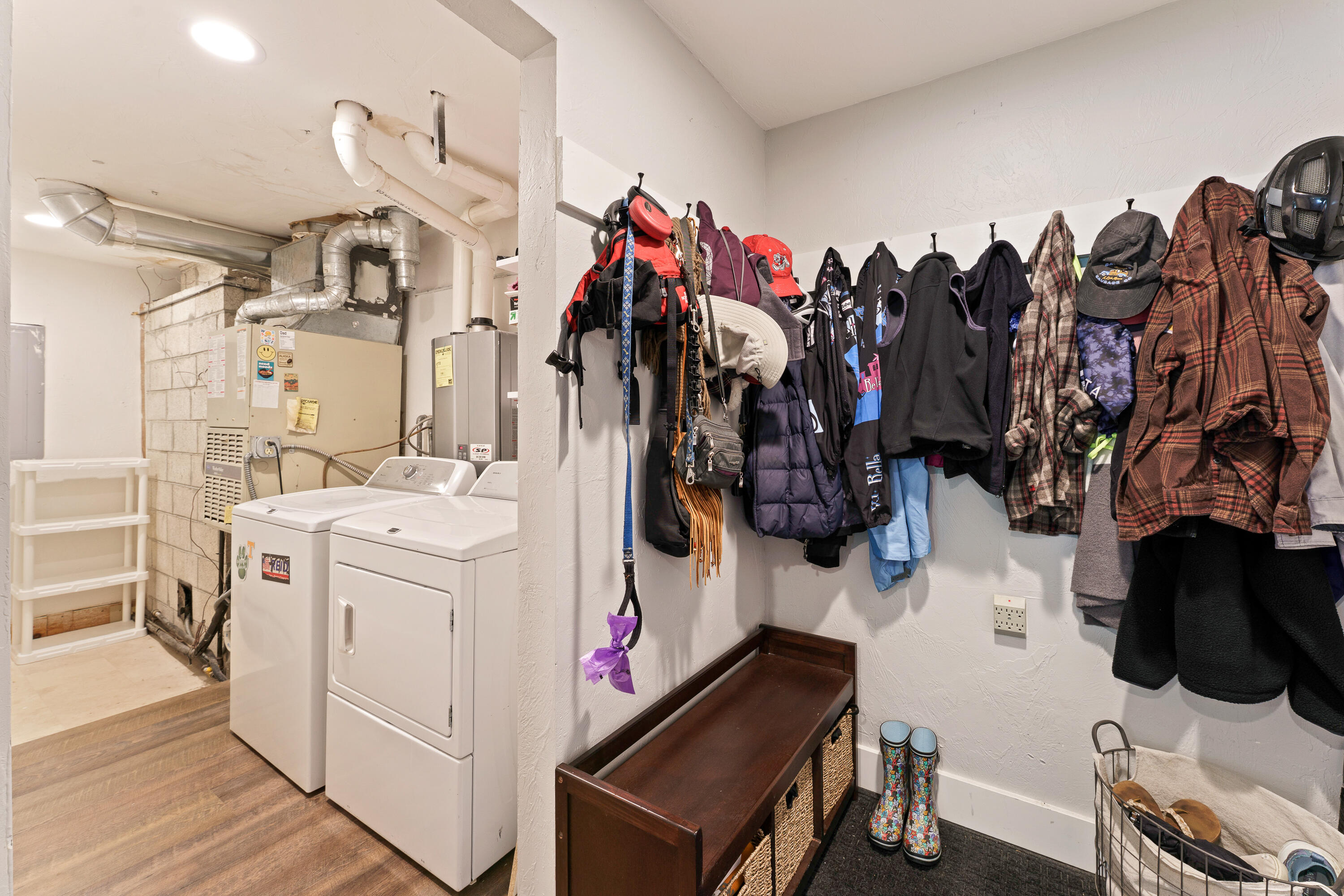 21697 Old Red Road Bend, OR 97702 - Photo 22 of 50 Laundry/mud room conveniently located off the garage