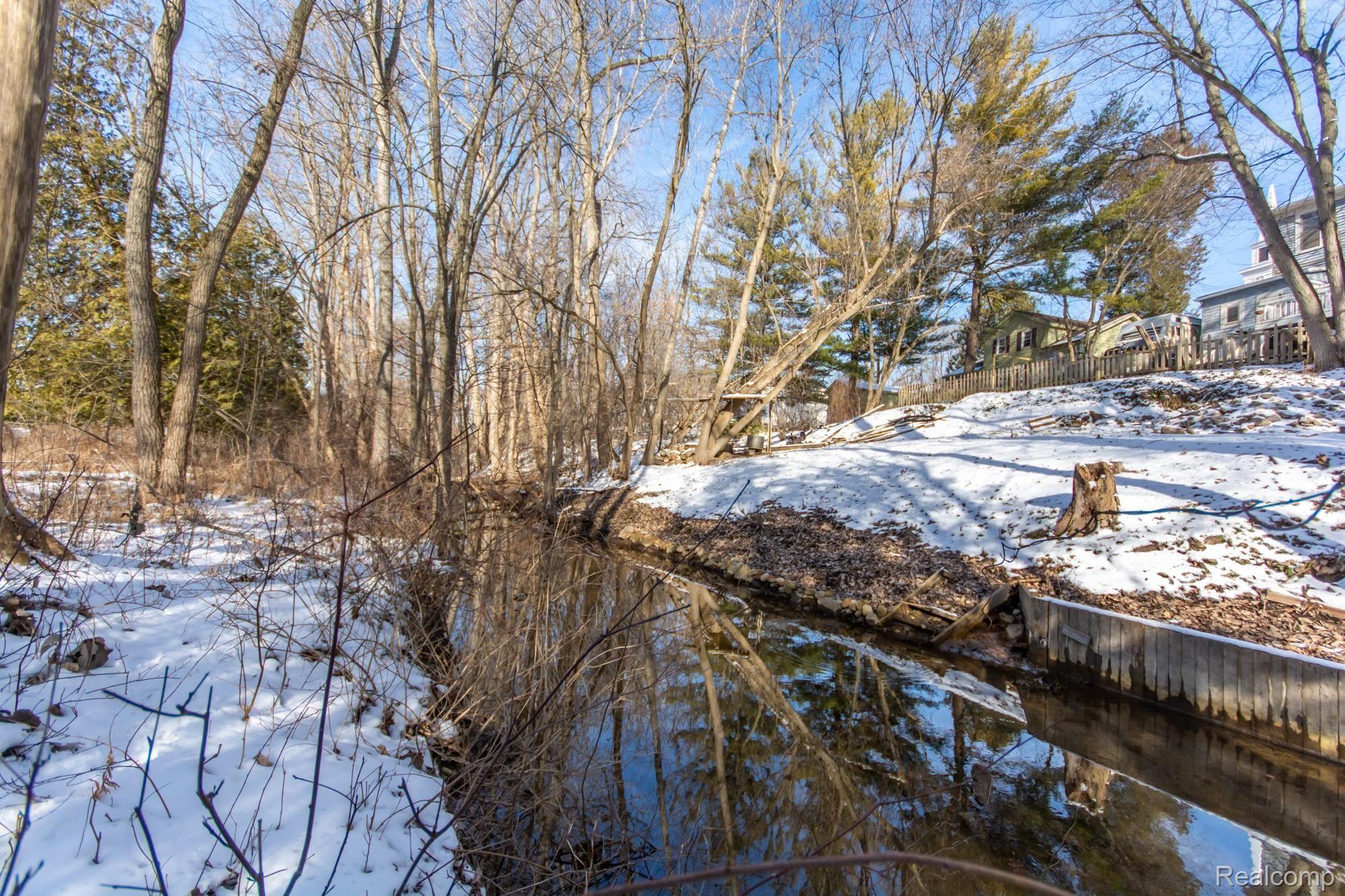 1274 Rochester Road Leonard, MI 48367 - Photo 21 of 23 DSC_9892.jpg