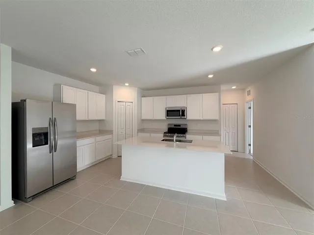 $2,400 | 3626 Hardman Drive, Lake Wales, FL 33853