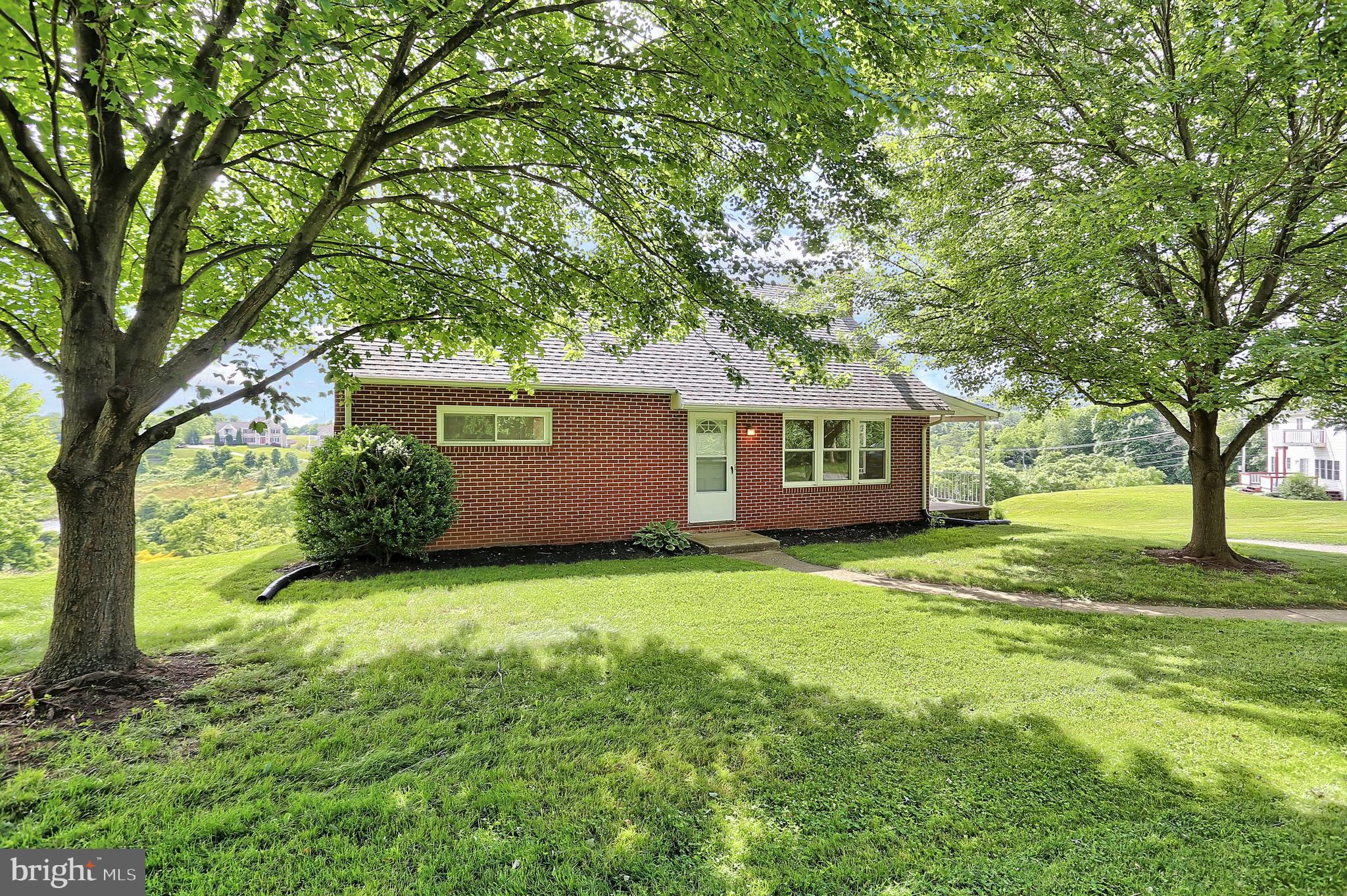 2465 Springwood Road York, PA 17402 - Photo 1 of 25 Gallery Image 1