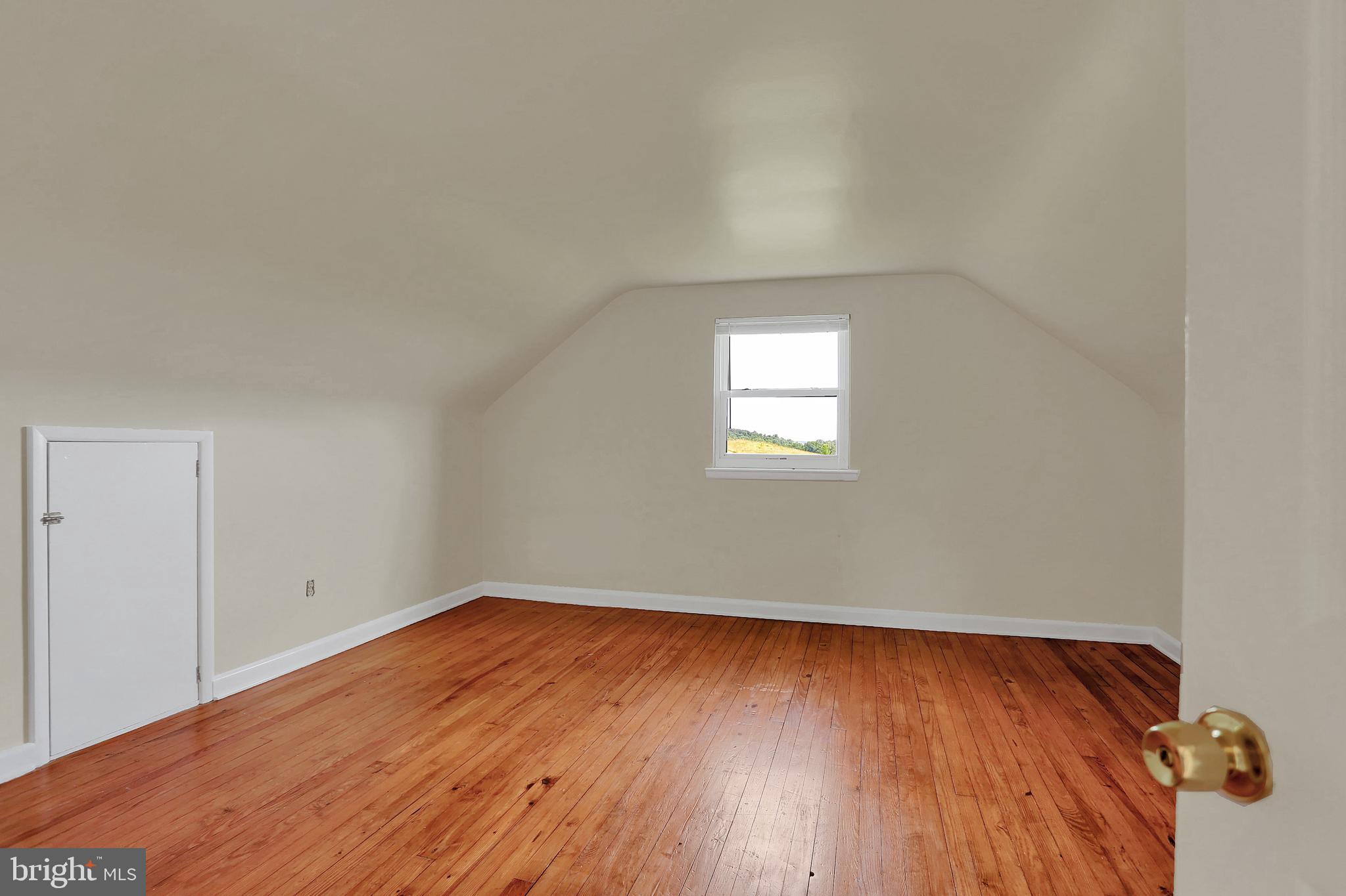 2465 Springwood Road York, PA 17402 - Photo 13 of 25 Gallery Image 13