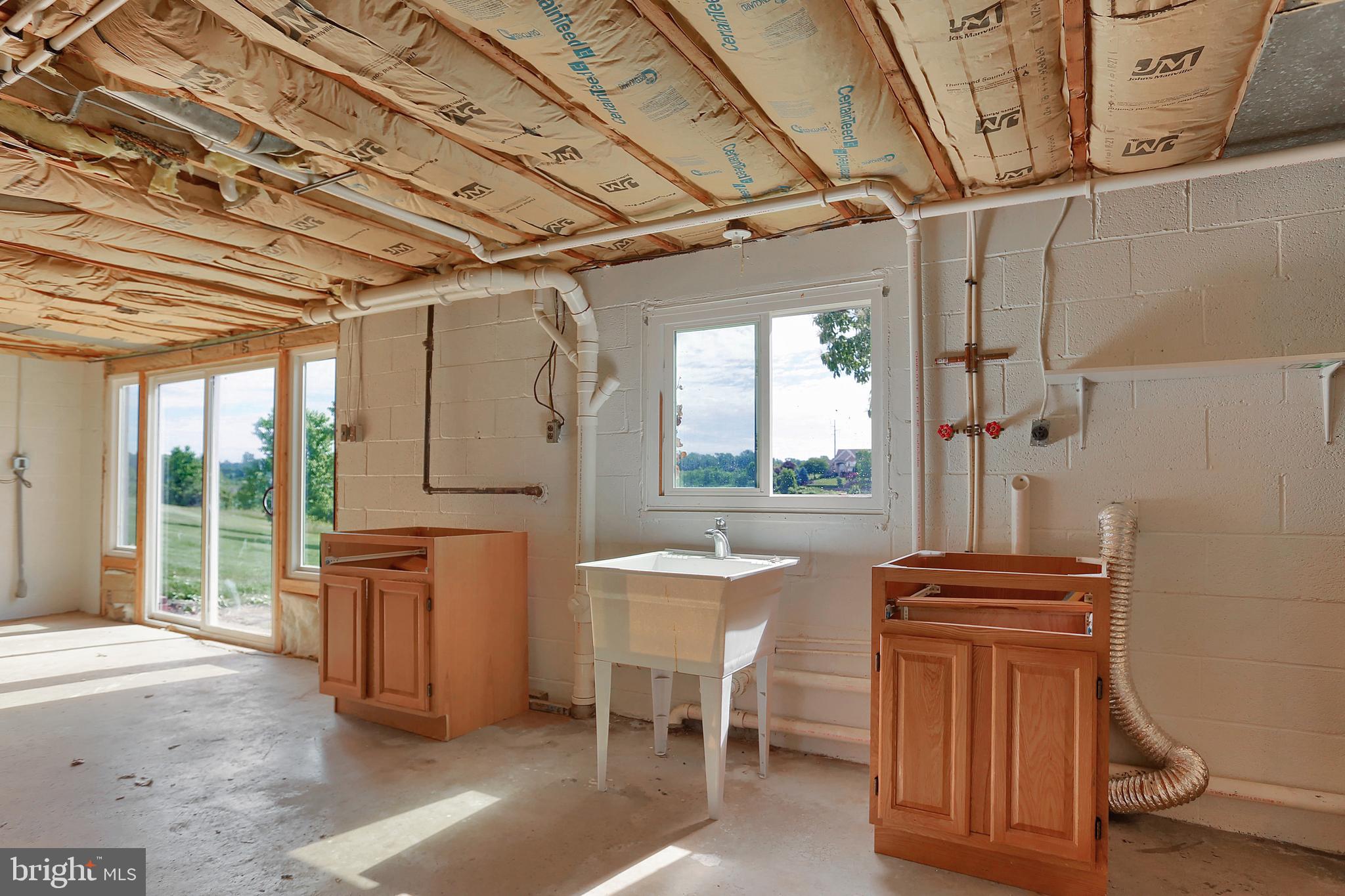 2465 Springwood Road York, PA 17402 - Photo 21 of 25 Gallery Image 21
