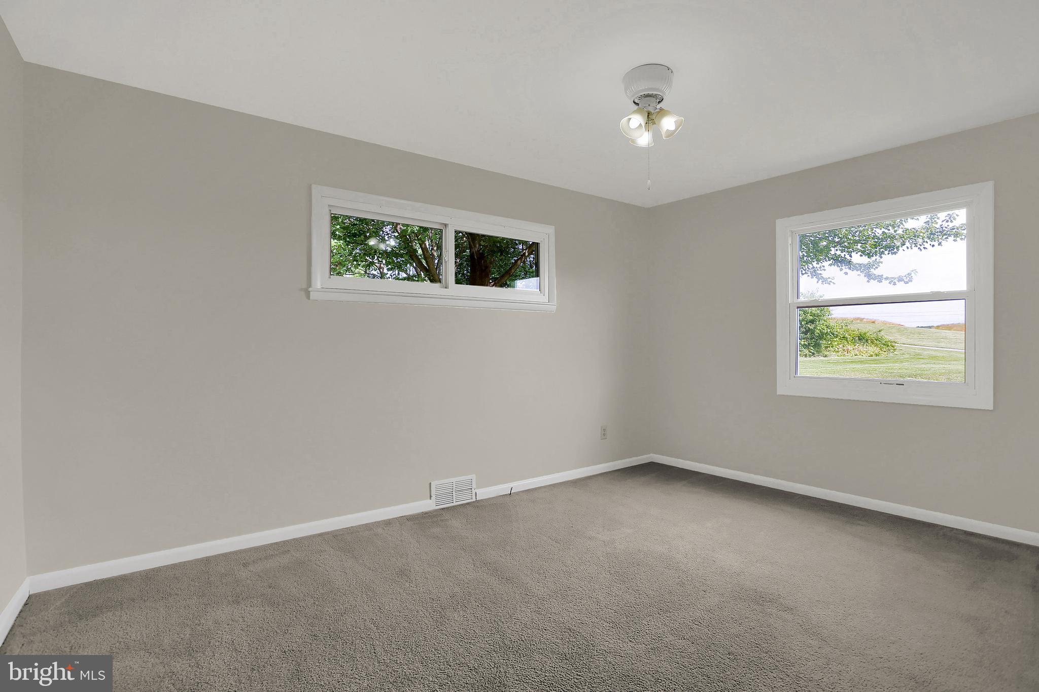 2465 Springwood Road York, PA 17402 - Photo 10 of 25 Gallery Image 10