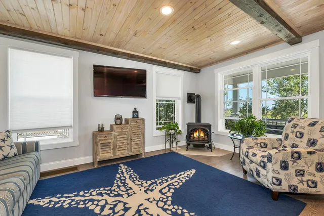 $899,900 | 190 Island Path, Hampton, NH 03842