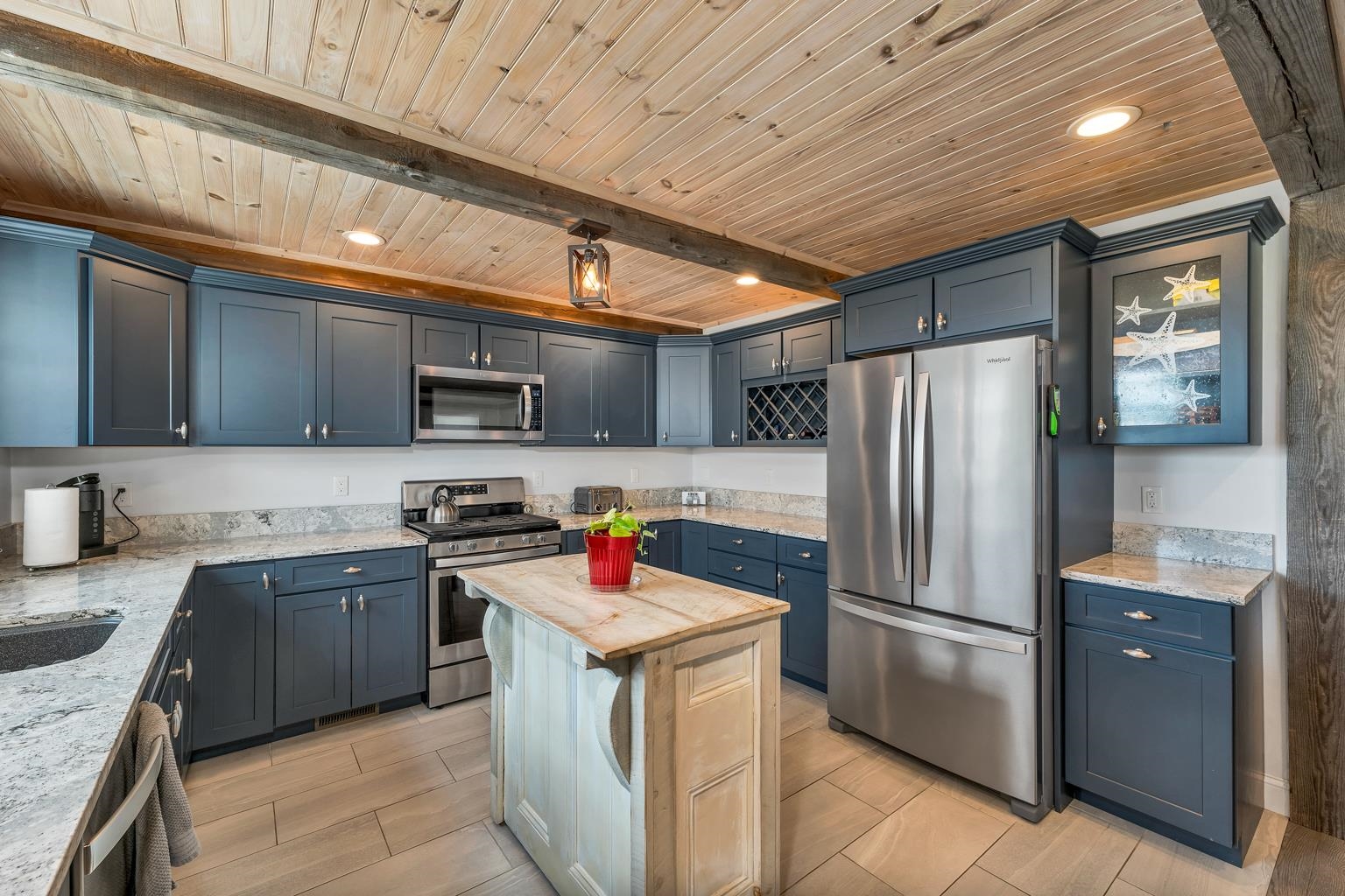 190 Island Path Hampton, NH 03842 - Photo 5 of 57