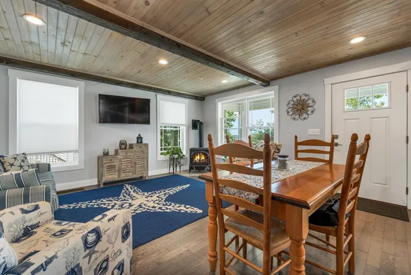 $899,900 | 190 Island Path, Hampton, NH 03842