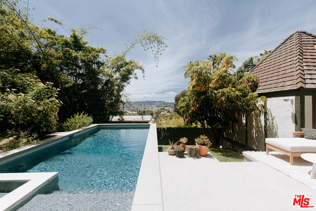 1341 Edgecliffe Drive Los Angeles, CA 90026 - Photo 39 of 51 a view of a backyard with sitting area
