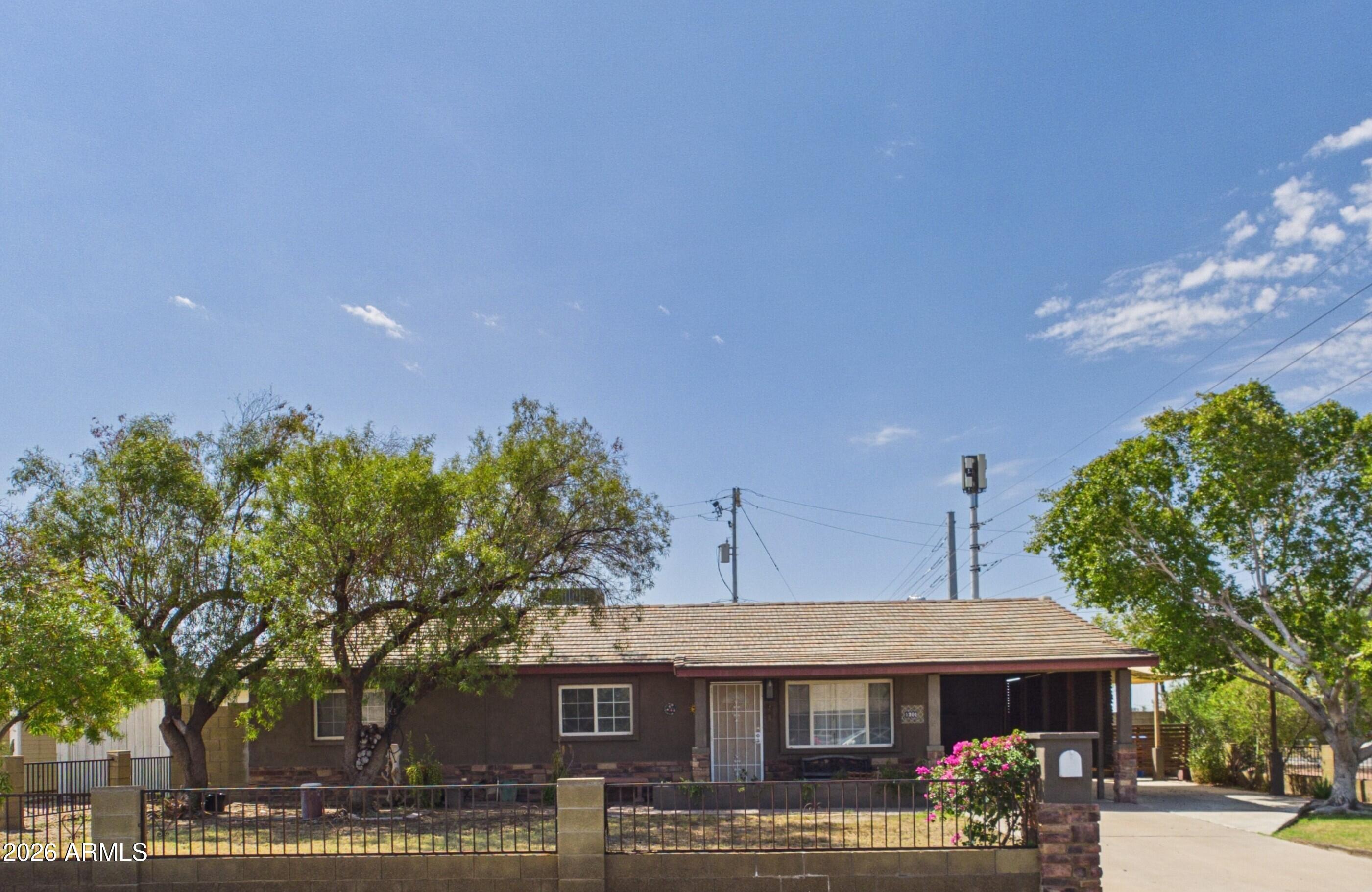 1201 East Griswold Road Phoenix, AZ 85020 - Photo 1 of 35 CAM04435G0-PR0023-STILL001