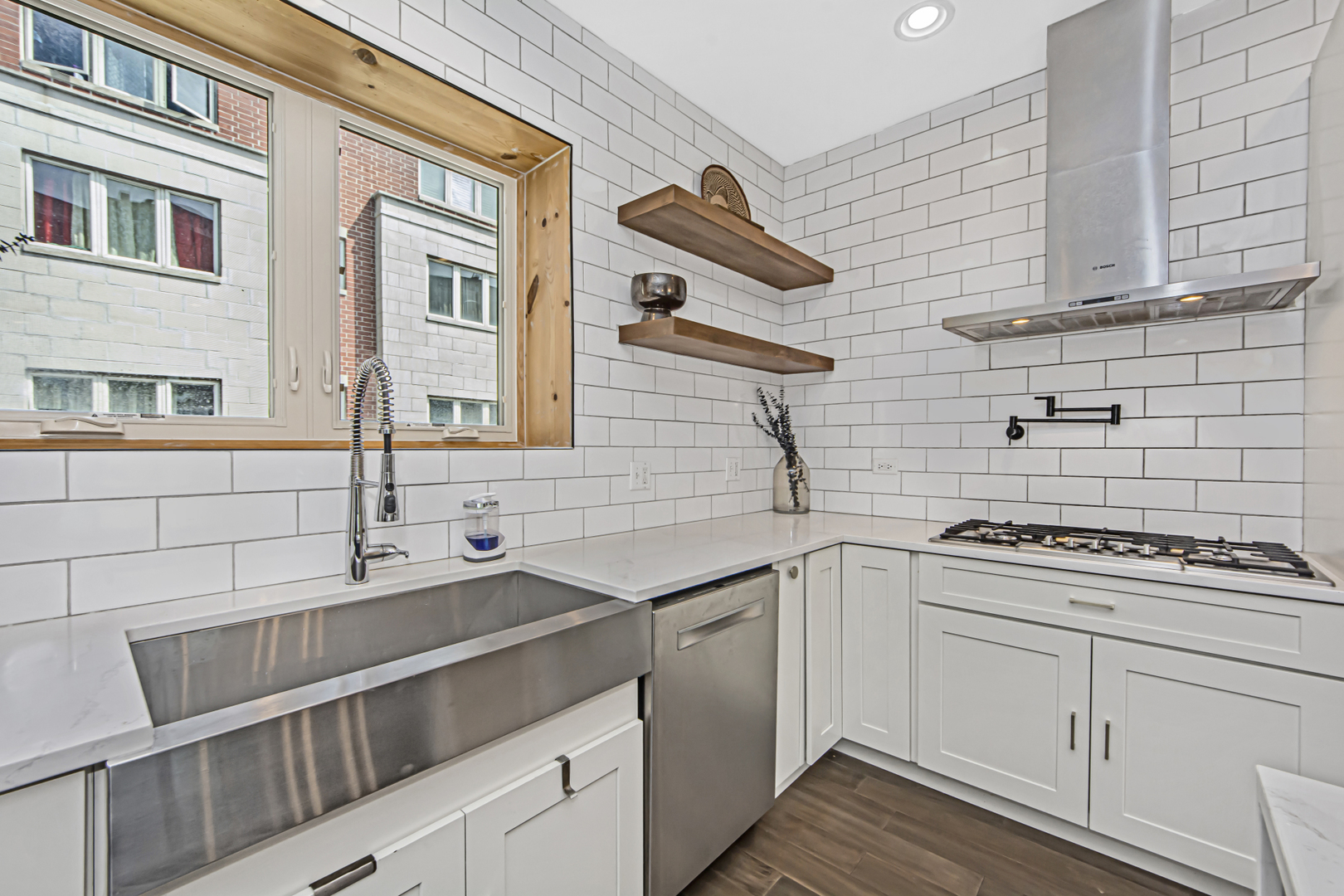 406 East 46th Street, Unit B4 Chicago, IL 60653 - Photo 15 of 41