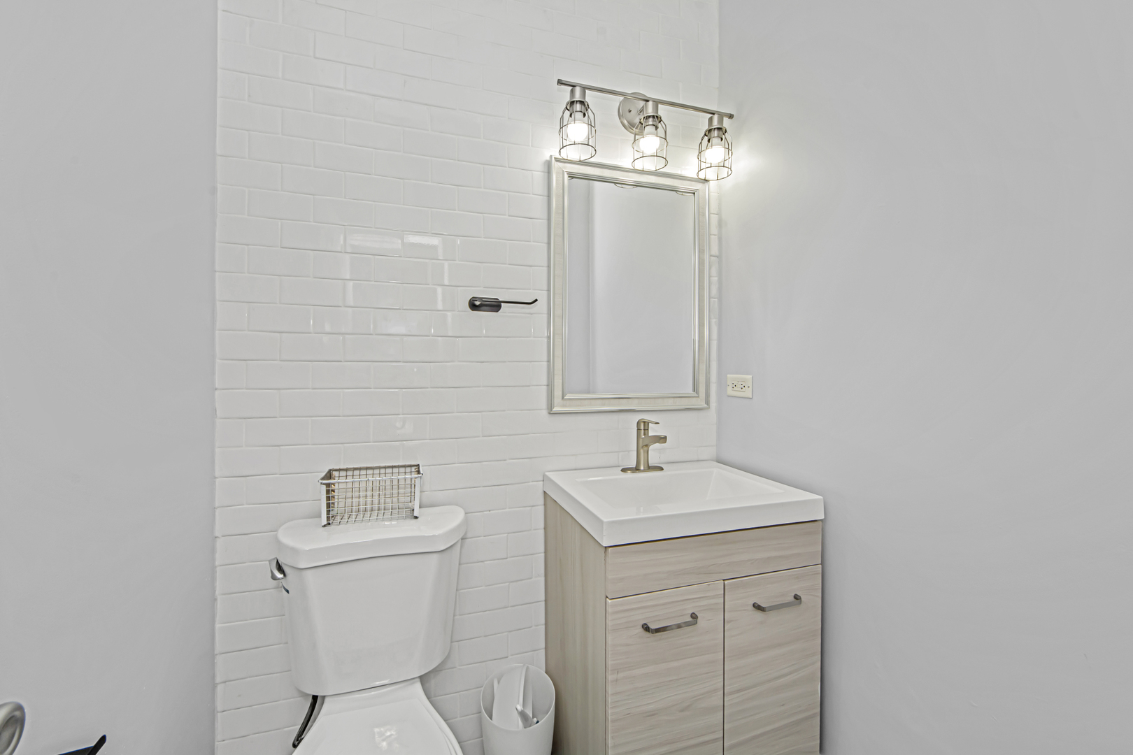 406 East 46th Street, Unit B4 Chicago, IL 60653 - Photo 17 of 41