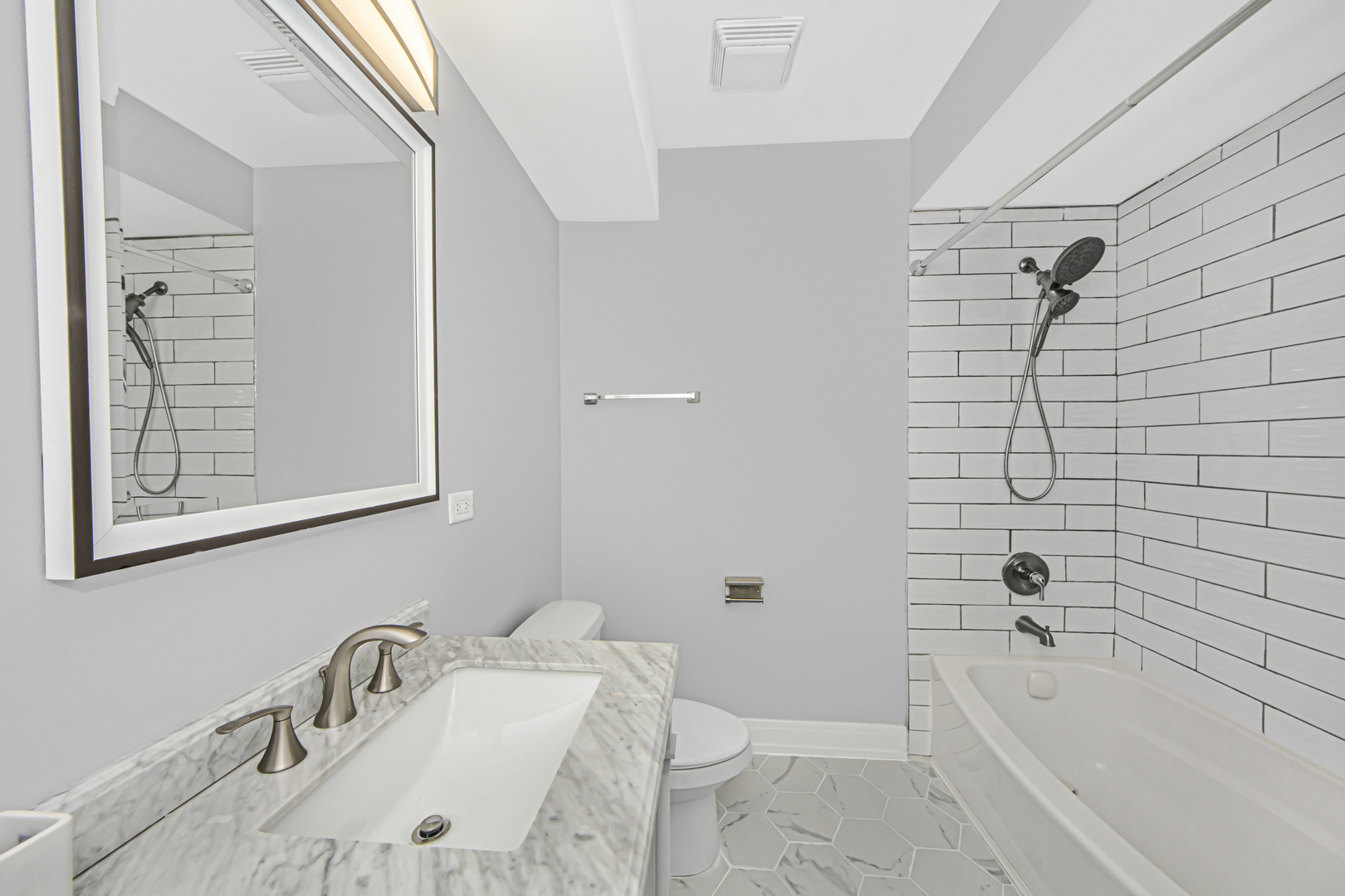 406 East 46th Street, Unit B4 Chicago, IL 60653 - Photo 27 of 41