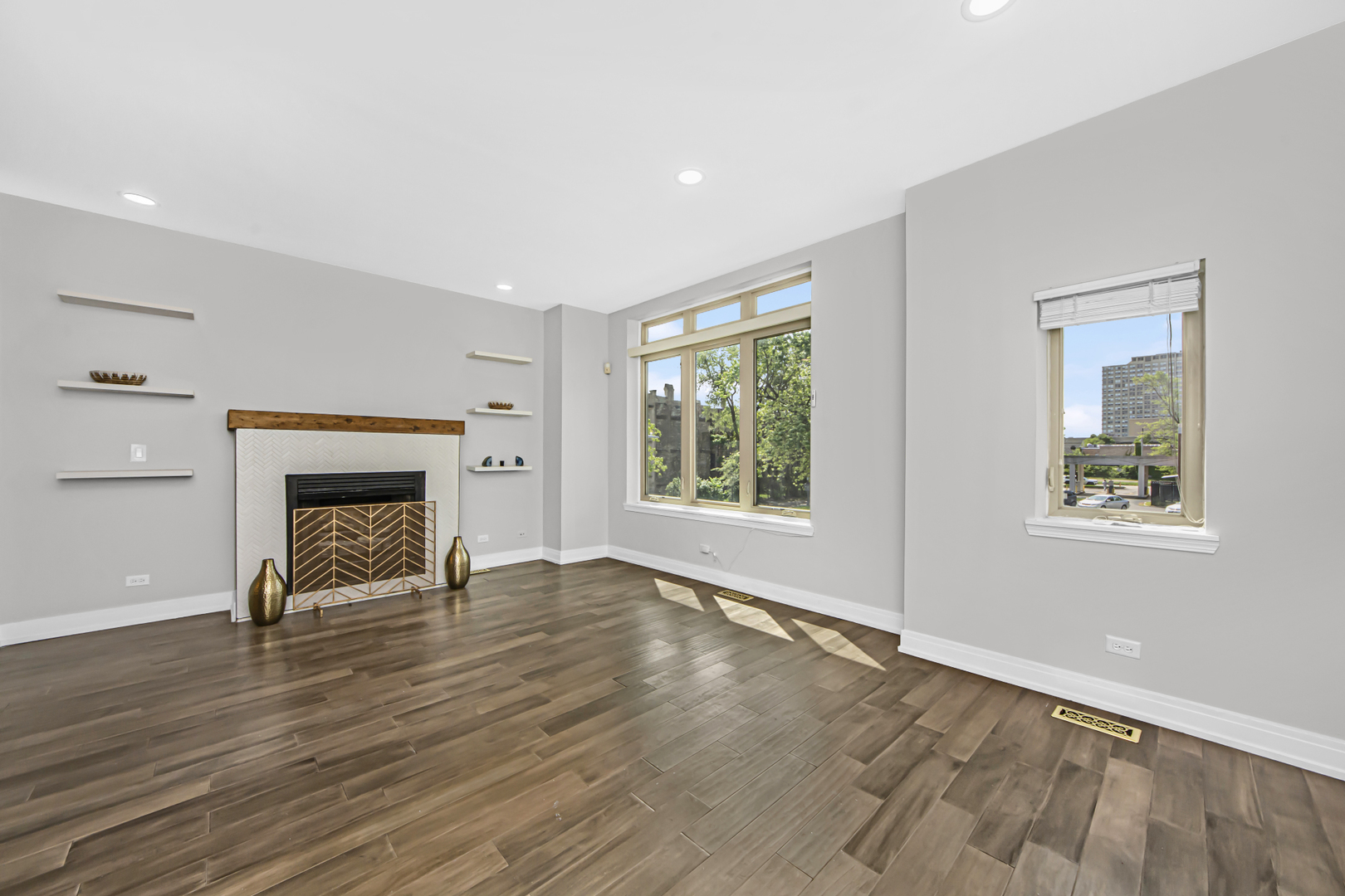 406 East 46th Street, Unit B4 Chicago, IL 60653 - Photo 7 of 41